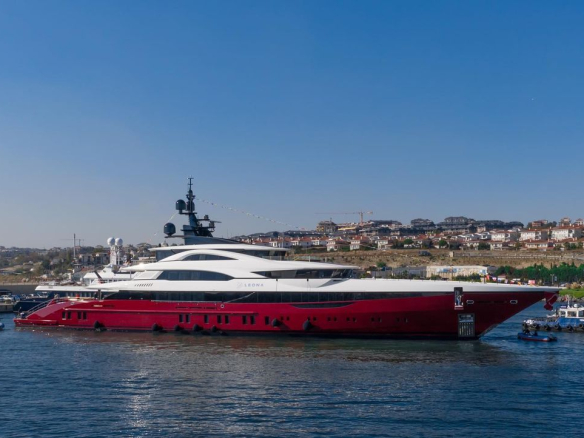 Leona Yacht